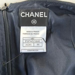 CHANEL VINTAGE skirt vintage 2002. Size 44black. Flair bottom